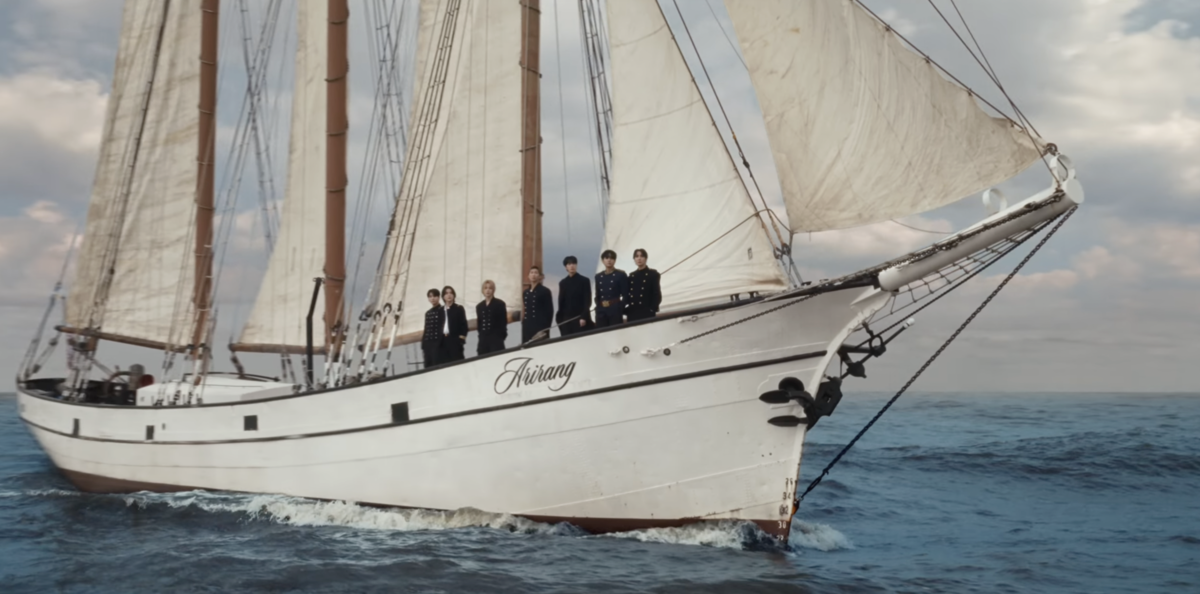 방탄소년단 '스윔(SWIM)' 뮤직비디오 